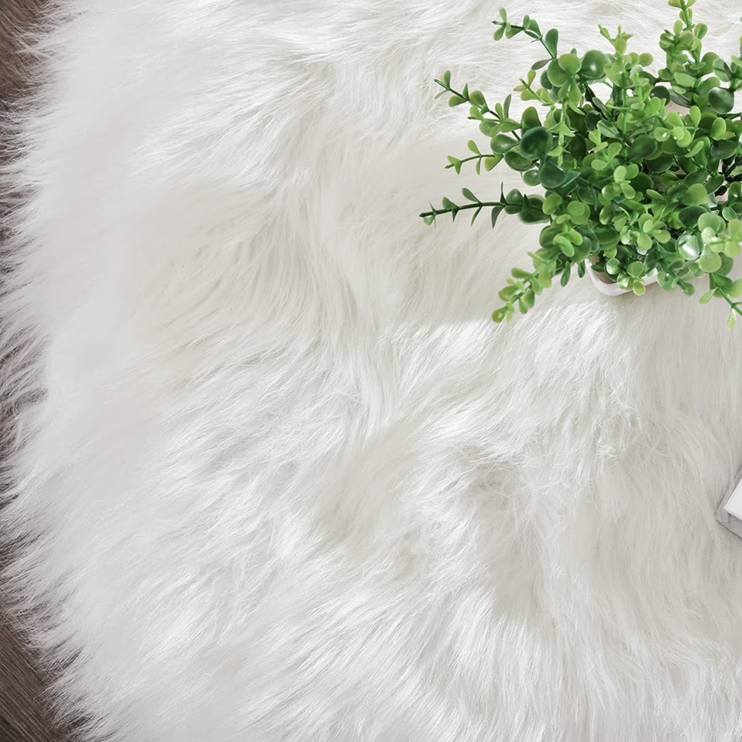 White Faux Fur Rug 3X5, Faux Sheepskin Rug for Living Room, Fluffy Washable Rug for Bedroom, Nursery Room, Luxury Room Decor, Furry Rug, Rectangle