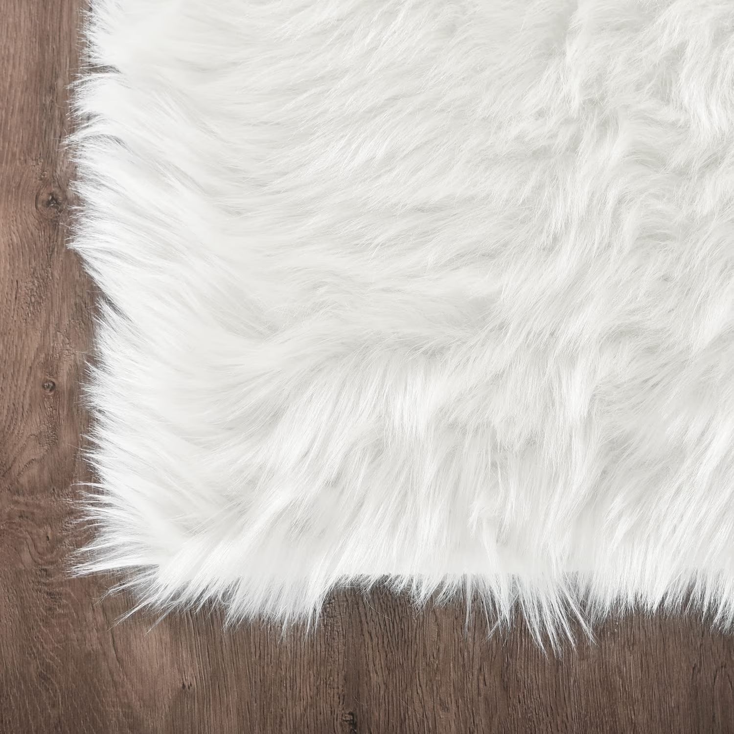 White Faux Fur Rug 3X5, Faux Sheepskin Rug for Living Room, Fluffy Washable Rug for Bedroom, Nursery Room, Luxury Room Decor, Furry Rug, Rectangle